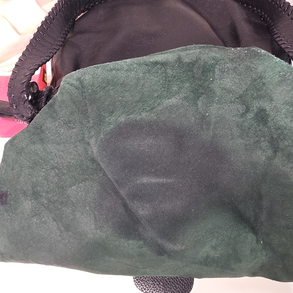 Stylish Black Leather Shoulder Bag with Silver Horse Detail - Picture 14 of 16